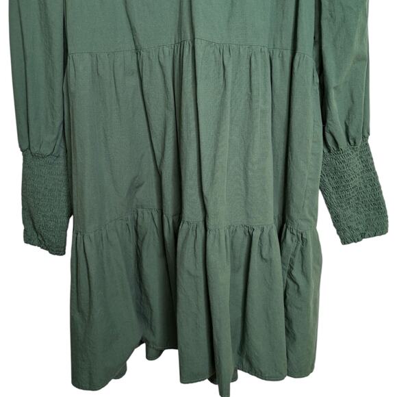 Tuckernuck Pomander Place Ceci Smocked Tiered Dress Medium Jaguar Green L/S - Picture 3 of 9